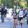 Tausende Menschen sind beim Einstein-Marathon am Sonntag bei bestem Wetter durch Ulm und Neu-Ulm gejoggt. 