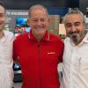 Das Führungstrio im neuen Media-Markt in Senden: Der Chef Faruk Begovic in der Mitte umrahmt von Vertriebsleiter Maurice Niczkowiak (links) und Abteilungsleiter Arslan Oguz. 