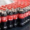 Coca-Cola schließt in Deutschland fünf Standorte.