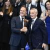 Der scheidende Nato-Generalsekretär Jens Stoltenberg (rechts) mit seinem Nachfolger Mark Rutte bei der Amtsübergabe im Nato-Hauptquartier in Brüssel. 