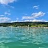 Blick auf den Wörthersee und den letzten Teil der Schwimmstrecke. 