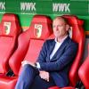 Mit dem FC Augsburg hinkt Trainer Jess Thorup den Erwartungen hinterher. Bedeutend ist daher das Heimspiel gegen Borussia Mönchengladbach.