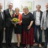 Gemeinsam begrüßten Michael Münch, Joerg Roller, Anne Roßmann, Dr. Doris Roller, der stellvertretende Landrat Joachim Hien und Anselm Kreh (von links) die Gäste der Vernissage.