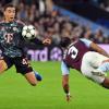 Jamal Musiala (l), hier im Einsatz gegen Aston Villa, muss vorerst pausieren.