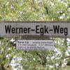 Der Werner-Egk-Weg in Oberhausen soll nach dem Wunsch zweier Verbände umbenannt werden. 