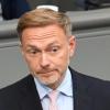 Finanzminister und FDP-Chef Christian Lindner muss sich wohl auf Haushaltslöcher einstellen.