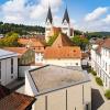 Die Eichstätter Dommusik kehrt im Oktober wieder in den Dom zurück – im Vordergrund das Haus der Kirchenmusik. 