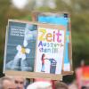 Tausende Menschen demonstrierten am Samstag friedlich gegen den AfD-Parteitag in Ulm.