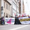 Tausende Menschen demonstrierten am Samstag friedlich gegen den AfD-Parteitag in Ulm.