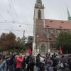 Tausende Menschen demonstrierten am Samstag friedlich gegen den AfD-Parteitag in Ulm.