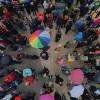 Tausende Menschen demonstrierten am Samstag friedlich gegen den AfD-Parteitag in Ulm.