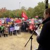 Tausende Menschen demonstrierten am Samstag friedlich gegen den AfD-Parteitag in Ulm.