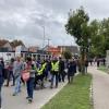 Mehrere hundert Teilnehmer zogen vom Stadtplatz zur JVA, um ihre Solidarität mit dem dort inhaftierten Bundeswehrsoldaten zu bekunden.