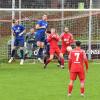 Die Rainer Abwehr (in Blau) war zu jeder Zeit gefordert im Spiel gegen Heimstetten. Dennoch musste Keeper Eutinger fünfmal hinter sich greifen.