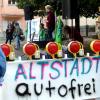 Aktivisten von Fridays  for Future demonstrierten am Sonntag auf dem Holbeinplatz. 