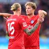 Jann-Fiete Arp rechts freut sich über das 2:2 gegen Bayer Leverkusen