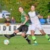 Mit 5:0 setzte sich der TSV Zusmarshausen gegen den TSV Welden durch. Hier hat der Weldener Jürgen Velioniskis (rechts) gegen Tim Wilde das Nachsehen.