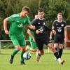 Nach dem Platzverweis für Simon Schröttle (links) kam der FC Gundelfingen in Bedrängnis.