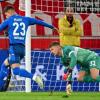 Stuttgarts Torhüter Alexander Nübel stand im Spiel gegen die TSG 1899 Hoffenheim vor den anstehenden Länderspielen im Fokus.