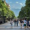 Vom Witoscha Boulevard reicht der Blick bis zum Witoschagebirge vor der Stadt, das der Straße den Namen gibt.