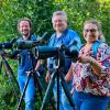 Drei leidenschaftliche Vogelschützer, drei Meinungen zum Vogel des
Jahres. Auf dem Foto von links: Maximilian Sander (LBV Unterallgäu),
Wolfgang Faulhammer, Angelika Kögel (LBV-Ortsgruppe
Wertachtal).