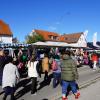 Traditionell ist jede Menge los, wenn in Königsbrunn der Marktsonntag stattfindet. Die Veranstalter hoffen, dass auch bei der Herbstausgabe 2024 das Wetter mitspielt.