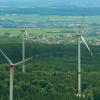 Windräder bei Zöschingen im Landkreis Dillingen. 