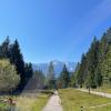 Entspanntes Unterwegssein auf dem Kramerplateau bei Garmisch.