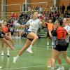 HSGlerin Lucia Bahlmann (links) gleicht zum 18:18 gegen Gundelfingen aus.