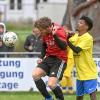 Moritz Gall (links) und der SSV Anhausen hatten beim TSV Ustersbach (rechts Ismail Ahmed) das Nachsehen.