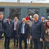 Großes Interesse bei den politischen Vertretern aller Parteien beim Baustellenfest am Bahnhof in Wassertrüdingen mit Innenminister Joachim Herrmann (3. v .re.) und Wassertrüdingens Bürgermeister Stefan Ultsch (rechts) sowie Oettingens Bürgermeister Thomas Heydecker (3.v.li.)