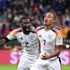 Debütant Jamie Leweling (r) war Torschütze und Matchwinner für das DFB-Team gegen die Niederlande.