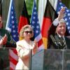 Clinton ist der erste US-Präsident nach dem Mauerfall in Ost-Berlin. (Archivbild)