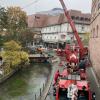 Die nachhaltige Flachsbrücke am Lautenberg in Ulm wird eingehoben.