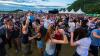 Was für eine Party! Mit peitschenden Beats ist am Freitag das Ikarus-Festival in Memmingerberg richtig durchgestartet. Auf den sechs Bühnen heizten die DJs den Besuchern ein, die sich auch von zwei Gewitterschauern nicht vom Tanzen und Feiern abhalten ließen. Wir zeigen Dir die besten Bilder des Ikarus-Freitags von unserem Fotografen Benedikt Siegert.