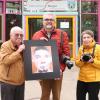 Die Details im Mittelpunkt: Nach fünf Jahren Pause veranstaltet der Fotoclub Burgau-Gundremmingen wieder eine Fotoausstellung, (von links) Kurt Ulbrich, Erwin Wiederhut und Barbara Ulbrich.