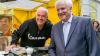 Hoher Besuch! Am Samstag eröffnete Horst Seehofer die Allgäuer Festwoche in Kempten. Die schönsten Fotos der Feier und der Messe siehst Du hier.