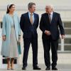 Zusammen mit seiner Frau Mary wurden Frederik X. von Bundespräsident Frank-Walter Steinmeier an dessen Amtssitz Schloss Bellevue in Berlin begrüßt.