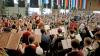 Und nei in den Bach! Über 1.000 Memminger Männer und Burschen sind am Samstag punkt 8 Uhr in den Stadtbach gejuckt. Wir zeigen Dir die Bilder!