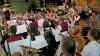 Und nei in den Bach! Über 1.000 Memminger Männer und Burschen sind am Samstag punkt 8 Uhr in den Stadtbach gejuckt. Wir zeigen Dir die Bilder!
