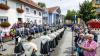 Über tausend Zuschauer verfolgten den Umzug beim Bezirksmusikfest in Altusried.