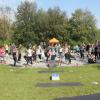 Uuuund springen und hoch und weiter, weiter weiter! Etwa 60 Teilnehmer trainierten am Samstag gemeinsam im Kemptener Engelhaldepark.