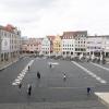 Der Rathausplatz soll nach dem Willen von Grünen und Alt-Augsburg-Gesellschaft mit Bäumen begrünt werden. Die Stadt wird 2025 eine Machbarkeitsstudie starten. 