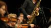 Am Samstag fiel in der Innenstadt (trotz durchwachsenem Wetter) der Startschuss zum 35. Kemptener Jazzfrühling – wie gewohnt begeisterten ab Mittag etliche Bands in Kemptens Innenstadt und auf dem Rathausplatz die Besucher und Passanten.