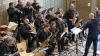 Am Samstag fiel in der Innenstadt (trotz durchwachsenem Wetter) der Startschuss zum 35. Kemptener Jazzfrühling – wie gewohnt begeisterten ab Mittag etliche Bands in Kemptens Innenstadt und auf dem Rathausplatz die Besucher und Passanten.