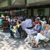Am weltweiten Tag des Strickens kamen in Memmingen 189 Menschen zusammen, um gemeinsam am neuen deutschlandweiten Rekord zu stricken. Sieh hier die Bilder in unserer Galerie.