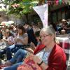 Am weltweiten Tag des Strickens kamen in Memmingen 189 Menschen zusammen, um gemeinsam am neuen deutschlandweiten Rekord zu stricken. Sieh hier die Bilder in unserer Galerie.