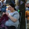 Am weltweiten Tag des Strickens kamen in Memmingen 189 Menschen zusammen, um gemeinsam am neuen deutschlandweiten Rekord zu stricken. Sieh hier die Bilder in unserer Galerie.