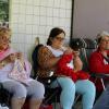 Am weltweiten Tag des Strickens kamen in Memmingen 189 Menschen zusammen, um gemeinsam am neuen deutschlandweiten Rekord zu stricken. Sieh hier die Bilder in unserer Galerie.