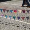 Am weltweiten Tag des Strickens kamen in Memmingen 189 Menschen zusammen, um gemeinsam am neuen deutschlandweiten Rekord zu stricken. Sieh hier die Bilder in unserer Galerie.